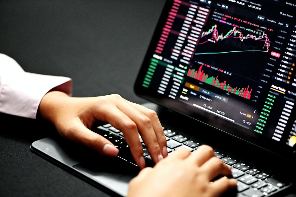 Wie funktioniert Daytrading? – Experte Andre Witzelvon Trading.de klärt auf