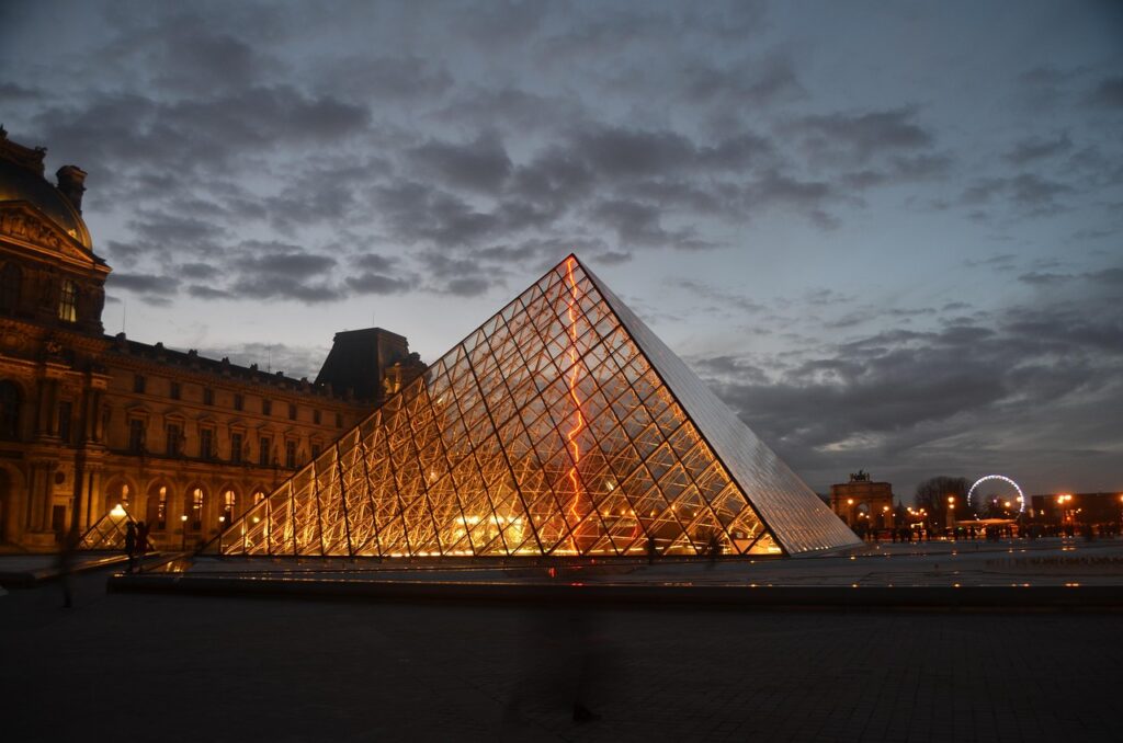 louvre museum 1923721 1280