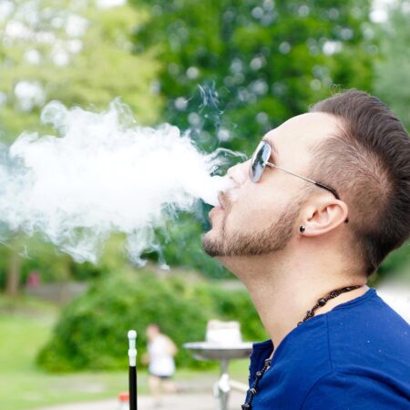 Warum entscheiden sich immer mehr Menschen für E-Shisha ohne Nikotin?