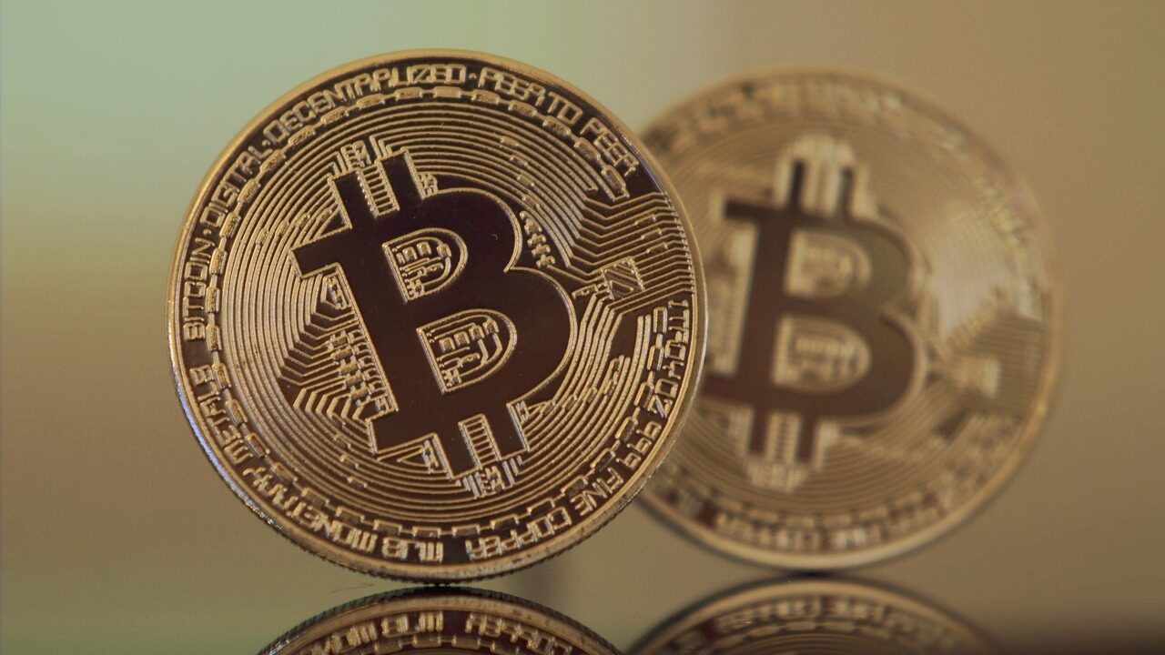 Bitcoin kaufen: Von 1 € bis 1.000 € lohnt sich das! 2 Krypto-Investments verstehen: Dein Einstieg mit Onlinekurs
