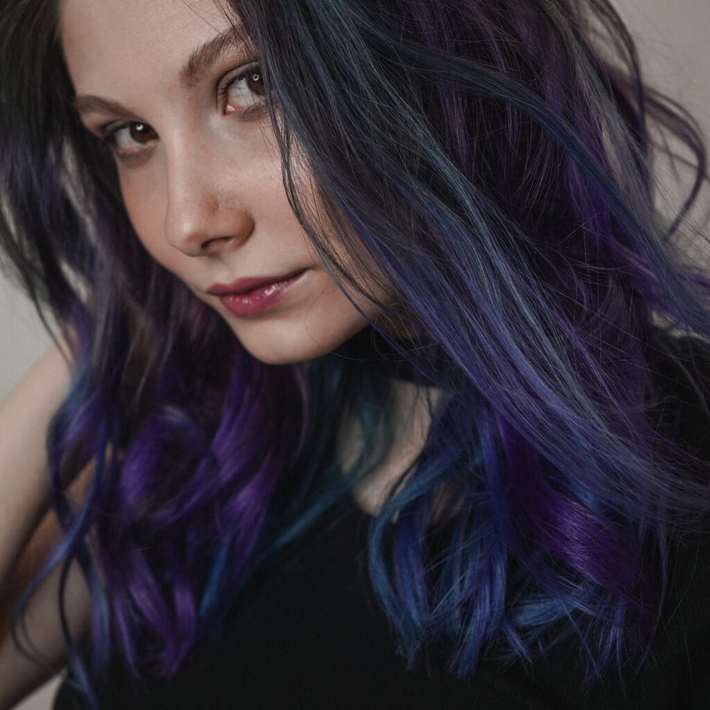 Spannende Haarfarben-Trendvorhersagen 2027: Diese Haarfarben könnten das nächste Beauty-Jahr prägen 18 pexels maria geller 801267 2736553 edited
