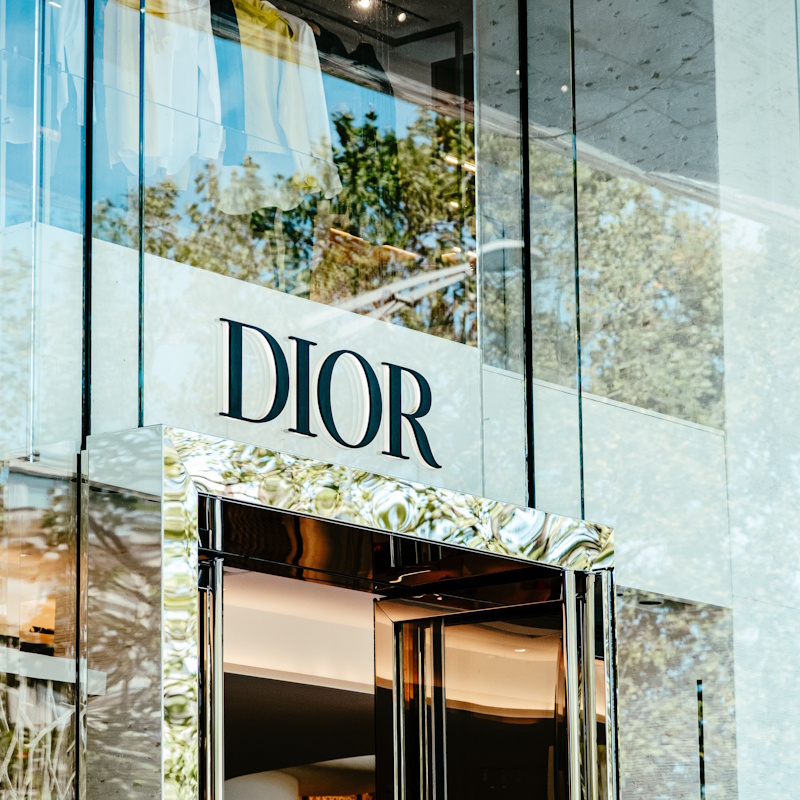 Die Geschichte der Pariser Fashion Week: Von den Pariser Modesalons zur globalen Fashion-Ikone 4 pexels matreding 9328756